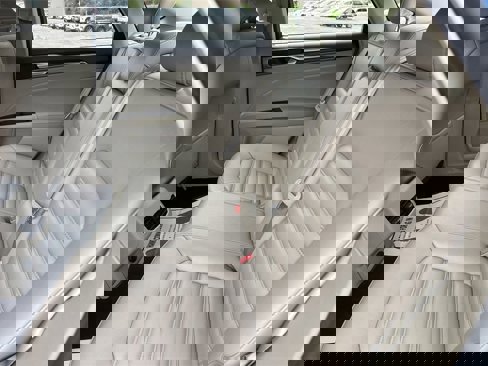 Used 2019 Ford Fusion SEL image 12