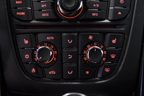 Used 2016 Buick Cascada Premium image 22