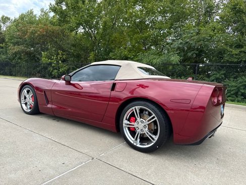 Used 2005 Chevrolet Corvette Convertible w/ Preferred Equipment Group image 3