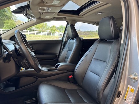Used 2019 Honda HR-V EX-L image 9