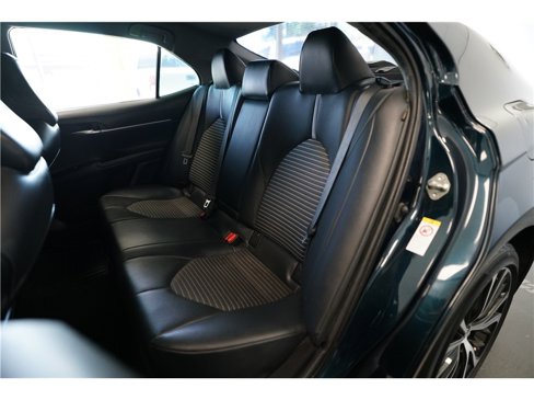 Used 2019 Toyota Camry SE w/ Carpet Mat Package image 12