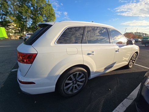 Used 2017 Audi Q7 3.0T Premium Plus w/ Premium Plus Package image 11