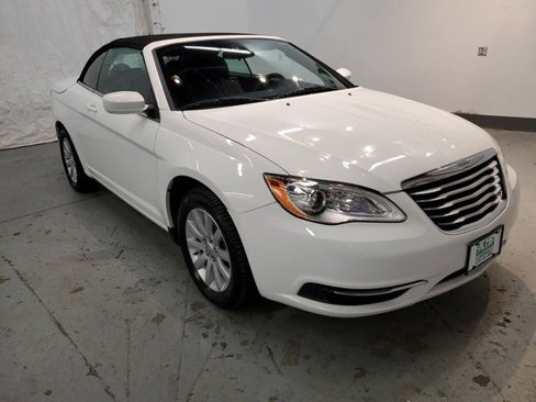 Used 2013 Chrysler 200 Touring image 13