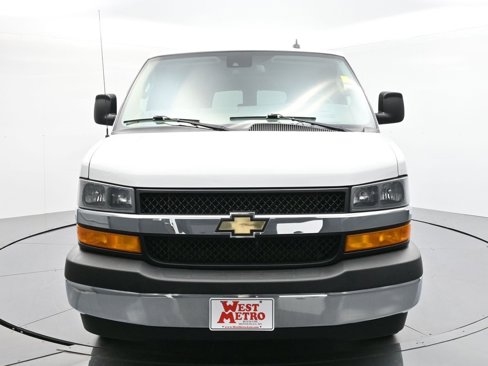 Used 2019 Chevrolet Express 3500 LT w/ LT Preferred Equipment Group image 16