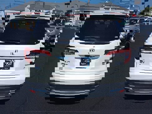 Used 2019 Honda Pilot Touring image 5
