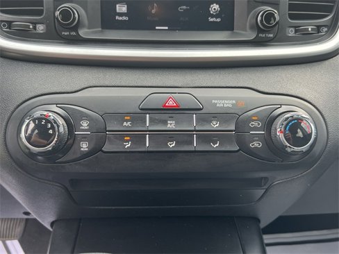 Used 2020 Kia Sorento LX image 18