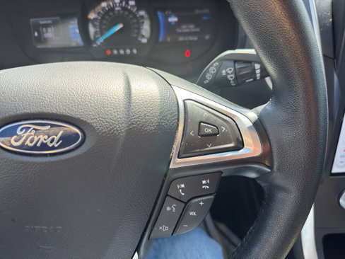 Used 2024 Ford Edge SEL image 16
