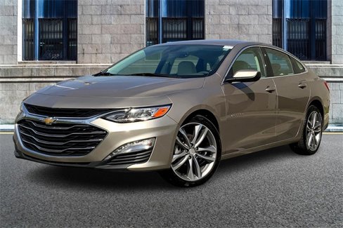 Used 2024 Chevrolet Malibu LT image 2