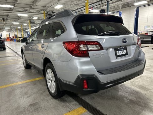Used 2019 Subaru Outback 2.5i Premium image 6