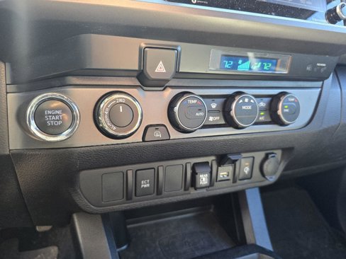 Used 2021 Toyota Tacoma TRD Off-Road image 19