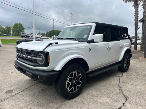 Used 2022 Ford Bronco Outer Banks image 11