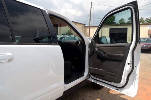 Used 2010 Ford Explorer XLT image 23