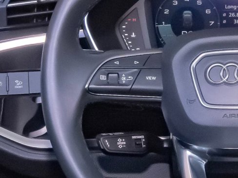 Certified 2025 Audi Q3 2.0T Premium image 16