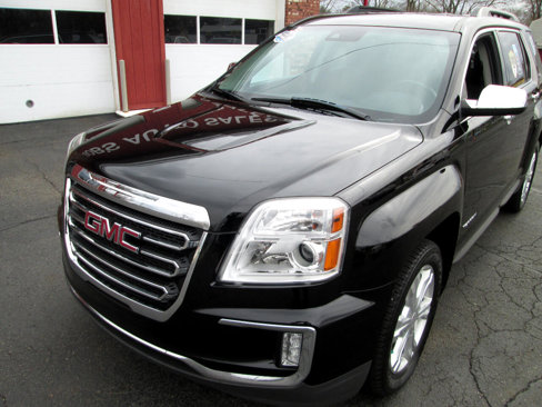 Used 2017 GMC Terrain SLE w/ Technology Package image 11