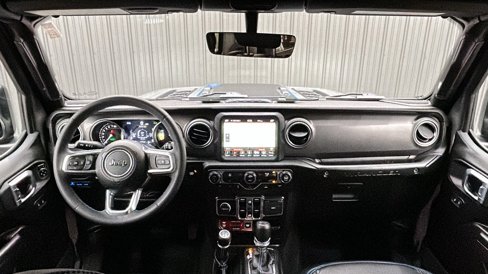 Used 2023 Jeep Wrangler Unlimited Rubicon 4xe image 32