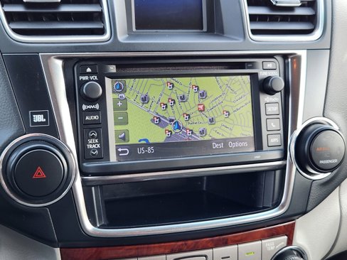 Used 2013 Toyota Highlander Limited image 30