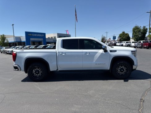 Used 2023 GMC Sierra 1500 SLT w/ X31 Off-Road Package image 8