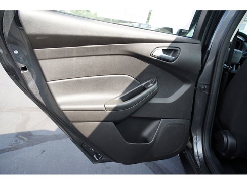 Used 2018 Ford Focus SE image 19