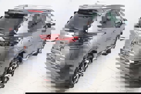 Used 2021 Nissan Rogue SL w/ Premium Package image 47
