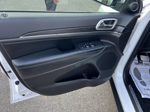 Used 2019 Jeep Grand Cherokee Limited image 19