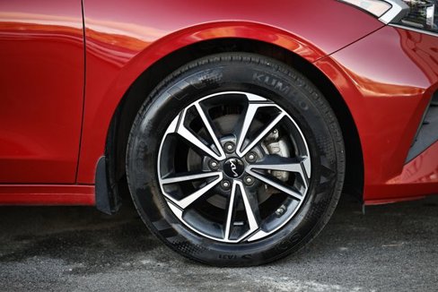 Used 2023 Kia Forte LXS image 4