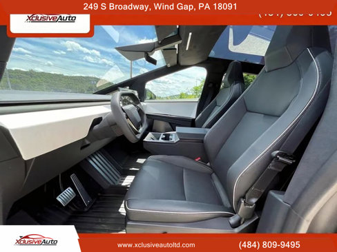 Used 2024 Tesla Cybertruck AWD Crew Cab image 10