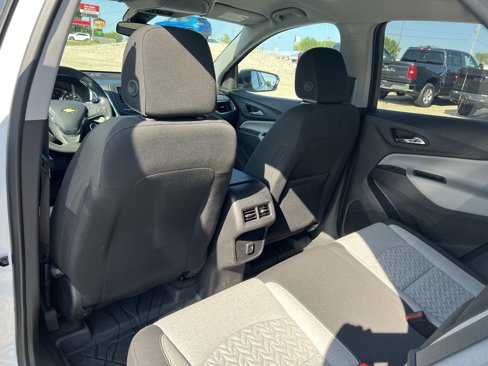 Used 2024 Chevrolet Equinox LS w/ LS Convenience Package image 20
