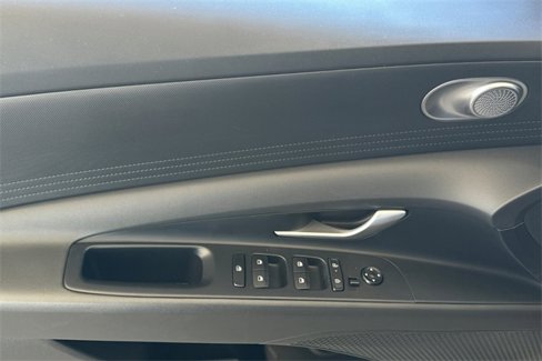 Used 2024 Hyundai Elantra SEL image 10