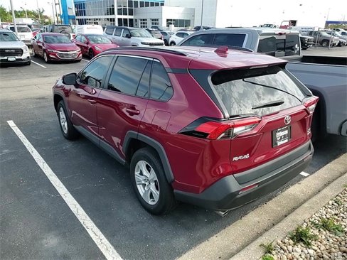 Used 2021 Toyota RAV4 XLE image 7