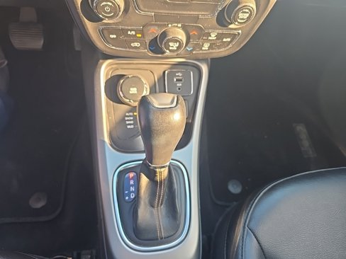 Used 2017 Jeep Compass Latitude w/ Popular Equipment Group image 18