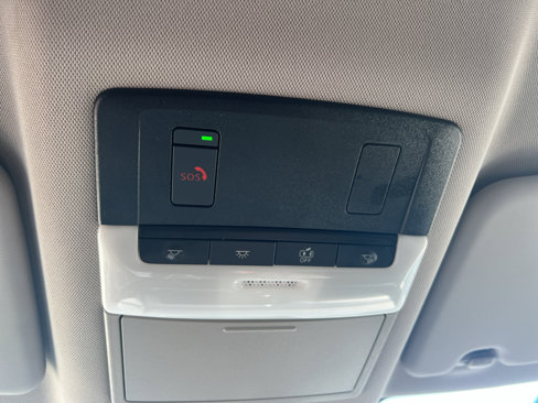Used 2024 Nissan Rogue SV image 36