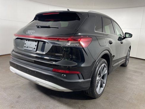 Used 2022 Audi Q4 e-tron Prestige image 7