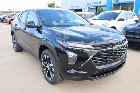 New 2025 Chevrolet Trax RS w/ Sunroof Package image 1