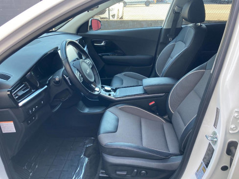 Used 2022 Kia Niro EX w/ Cold Weather Package image 10