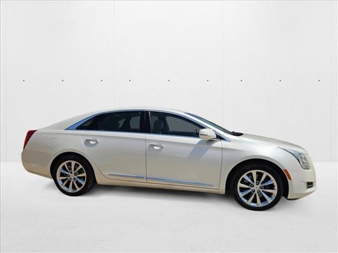 Used 2013 Cadillac XTS Premium image 4
