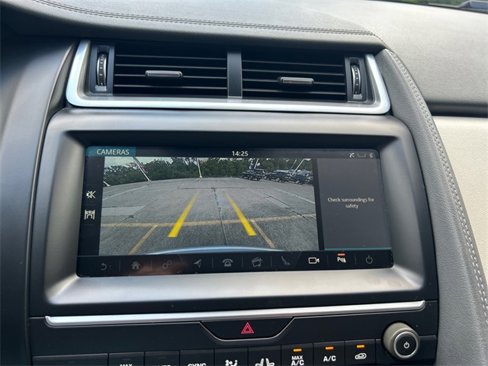 Used 2020 Jaguar E-PACE image 14