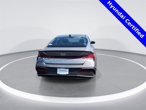 Used 2025 Hyundai Elantra Sport image 7