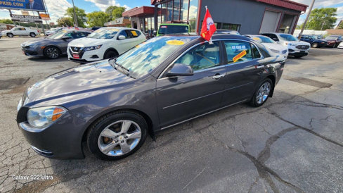 Used 2012 Chevrolet Malibu LT image 1