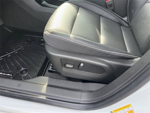 Used 2023 Buick Envision Essence image 9
