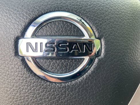 Used 2016 Nissan Rogue SV w/ SV Premium Package image 26
