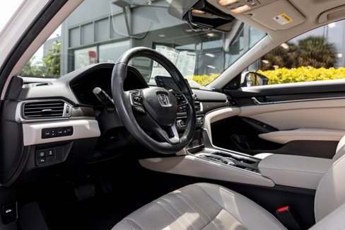 Used 2020 Honda Accord Touring image 18