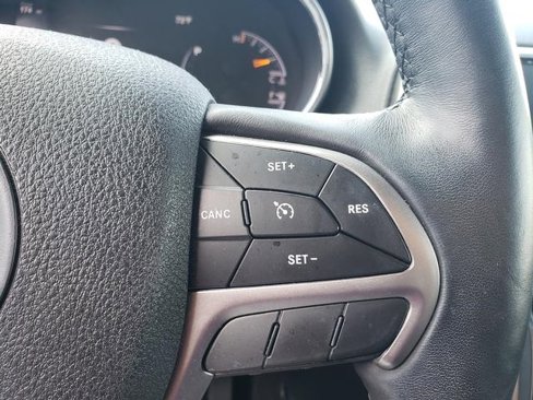 Used 2018 Jeep Grand Cherokee Limited image 24