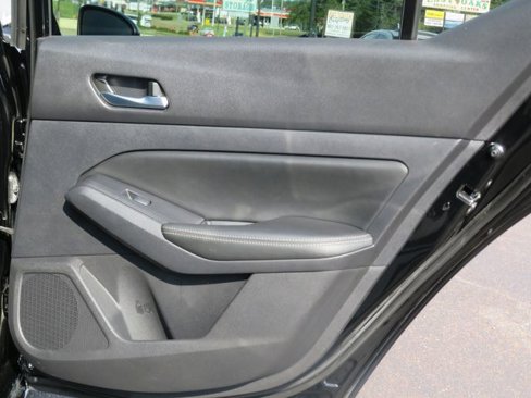 Used 2019 Nissan Altima 2.5 SV image 35