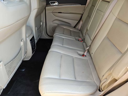 Used 2018 Jeep Grand Cherokee Limited w/ Luxury Group II image 20