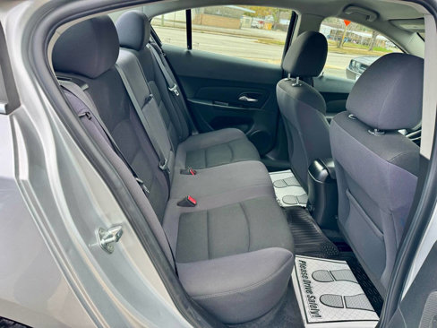 Used 2014 Chevrolet Cruze LT image 13