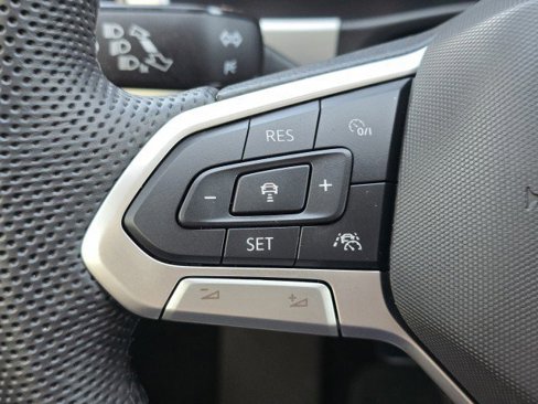 Used 2021 Volkswagen Atlas SEL R-Line image 20