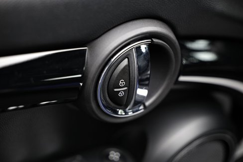 Used 2019 MINI Cooper S image 16