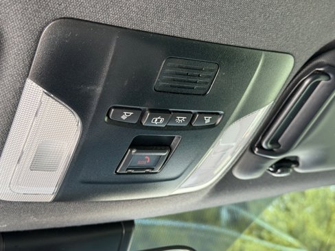 Used 2020 Toyota Corolla XSE image 24