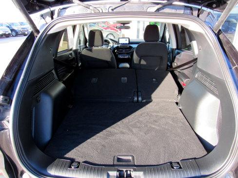 Used 2022 Ford Escape SE w/ SE Sport Appearance Package image 30