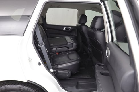 Used 2018 Nissan Pathfinder SL w/ Midnight Edition Package image 32